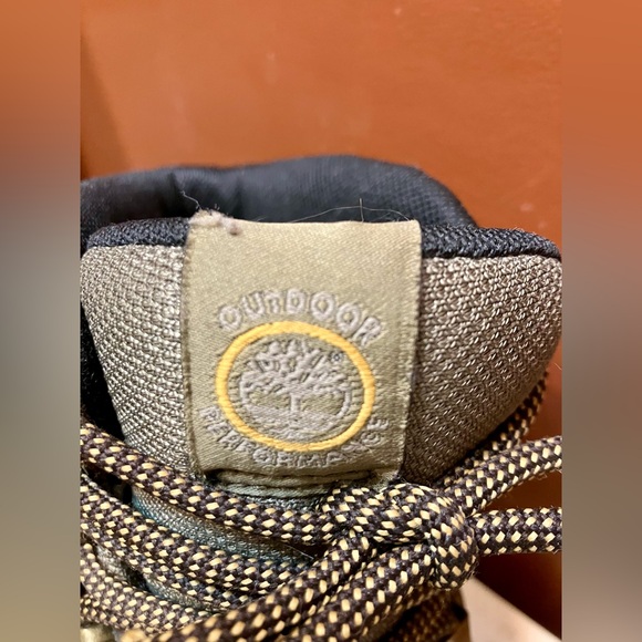 Ladies Gore-Tex Timberland hiking boot, 7.5 regular - Picture 2 of 11